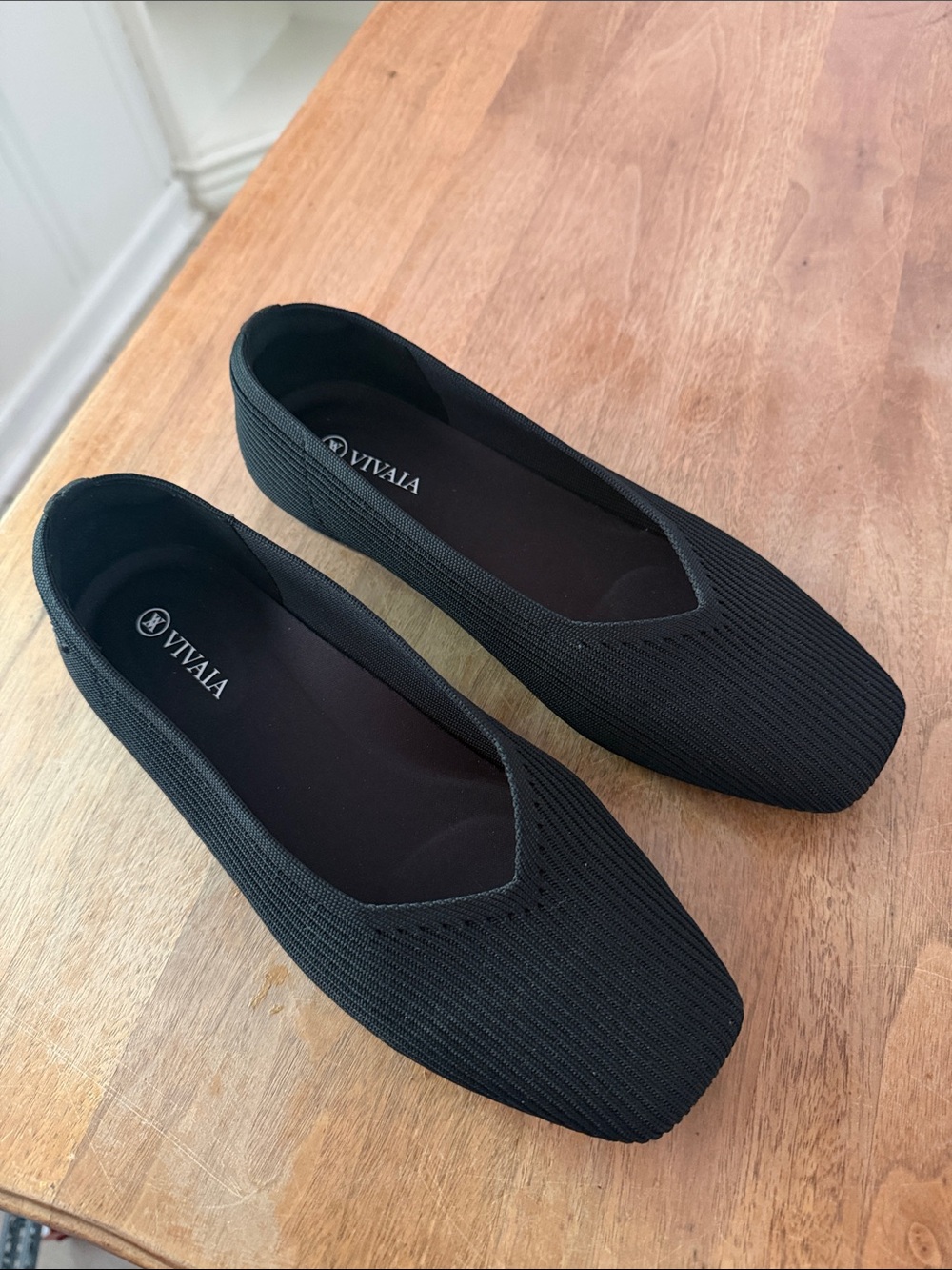 Vivaia Square Toe Flat 38